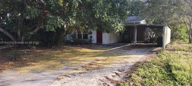 2232 Grove St Sarasota, FL House Active - Photo 1 of 2. Opens carousel modal