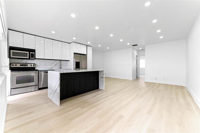 2881 NE 32nd St Unit 115 Fort Lauderdale, FL Condo Active - Photo 1 of 35. Opens carousel modal