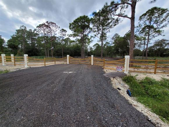 610 S Quebrada St Clewiston, FL Plot of land Active - Photo 1 of 10. Opens carousel modal