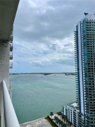 1200 Brickell Bay Dr Unit 2907