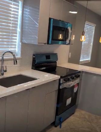3616 SW 14th St Fort Lauderdale, FL House Active - Photo 1 of 9. Opens carousel modal