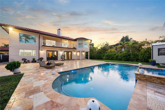 9621 W Calusa Club Dr