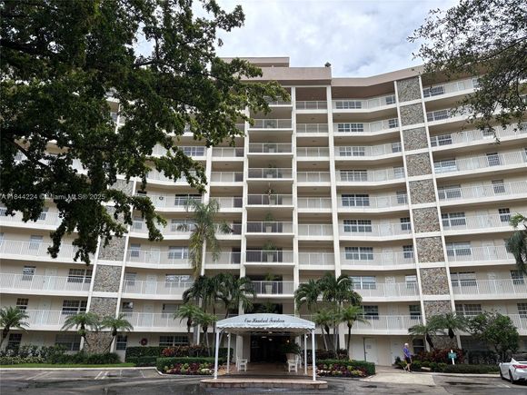 3507 Oaks Way Unit 805