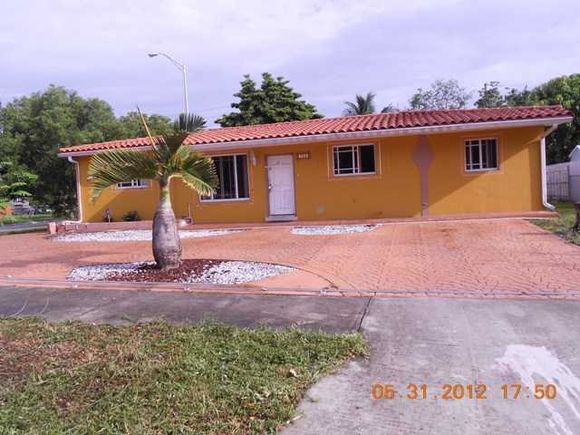 720 W 71 Pl Hialeah, FL House Sold - Photo 1 of 18. Opens carousel modal
