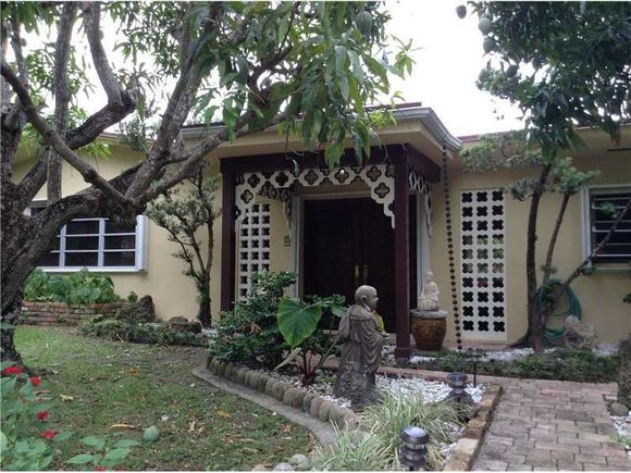 17625 SW 91st Ave Palmetto Bay, FL House Sold - Photo 1 of 28. Opens carousel modal