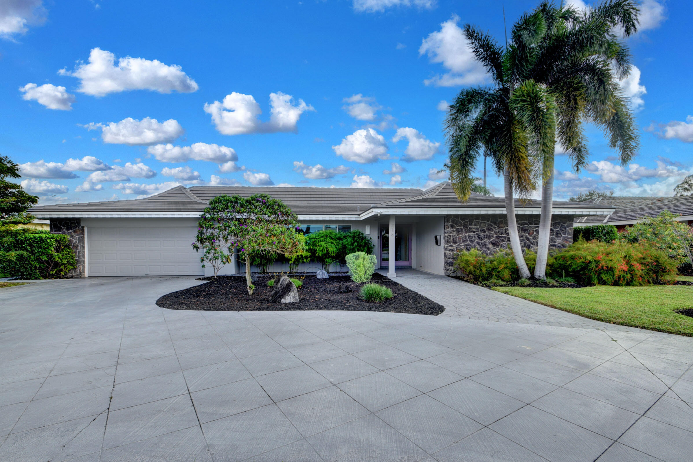 216 Orange Tree Dr, Atlantis, FL 33462 Estately 🧡 MLS RX10867860