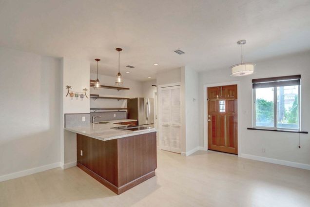 1535 SE 15th Street Unit 305 Fort Lauderdale, FL Condo Sold - Photo 1 of 25. Opens carousel modal
