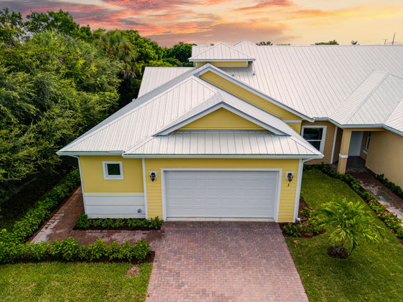 1805 Bridgepointe Circle Unit 1