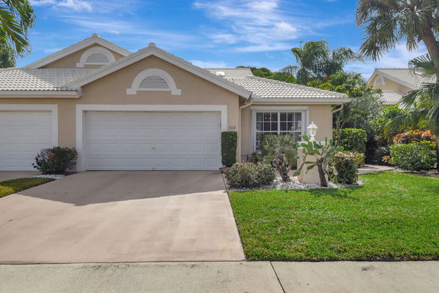 6112 Greenspointe Drive Unit 53