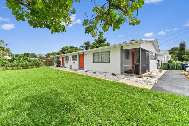 512 SW 7th Street SW Unit 1 Hallandale Beach, FL Multifamily Active - Photo 1 of 12. Opens carousel modal