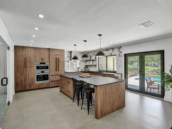 2708 NW 26th Circle