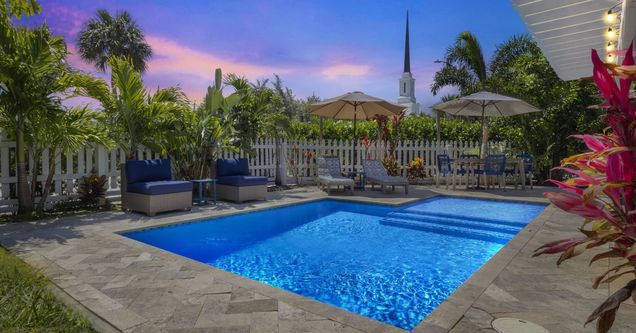 1001 N Lakeside Drive