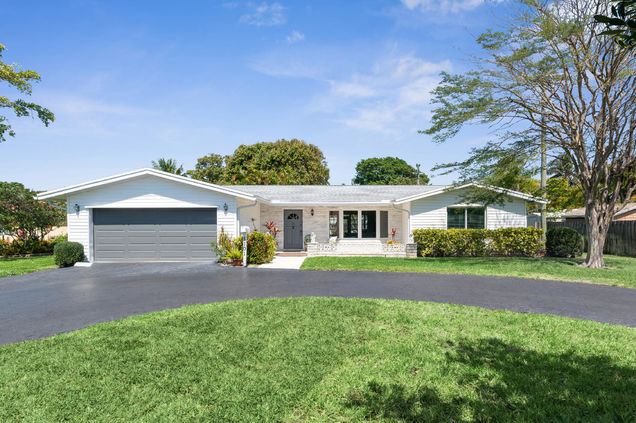 1101 SE 7th Court Deerfield Beach, FL House Sold - Photo 1 of 44. Opens carousel modal