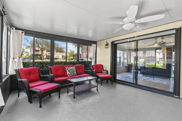 7361 SE Jamestown Terrace Unit 2001