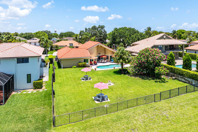 5986 Vista Linda Lane
