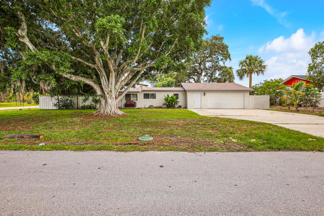 701 S Florida Mango Road West Palm Beach, FL House Active - Photo 1 of 22. Opens carousel modal
