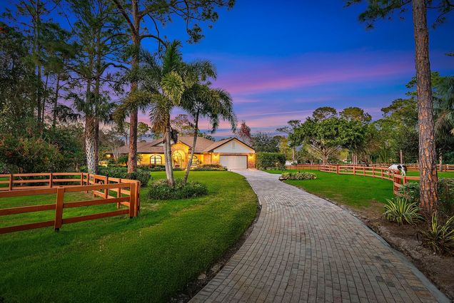 14370 Caloosa Boulevard Palm Beach Gardens, FL House Contingent - Photo 1 of 37. Opens carousel modal