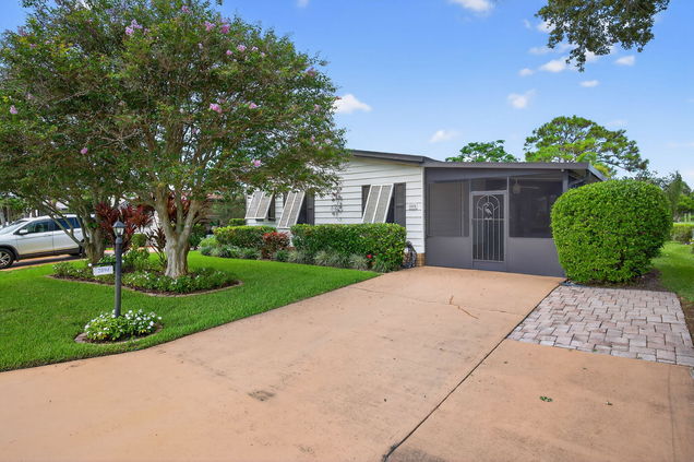 7894 SE Saratoga Drive E Hobe Sound, FL House Active - Photo 1 of 45. Opens carousel modal
