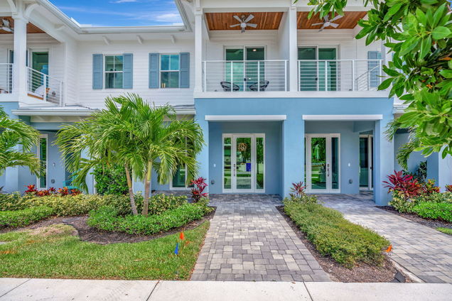 4680 SE Manatee Way Stuart, FL Townhouse Active - Photo 1 of 34. Opens carousel modal