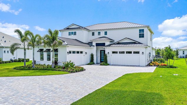 20037 SE Bridgewater Drive