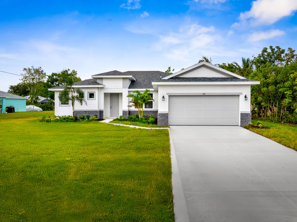 324 SW Columbus Drive