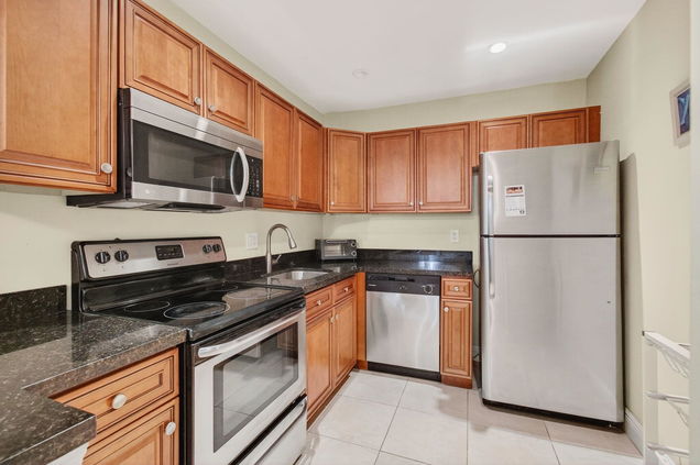 480 NW 20th Street Unit #301