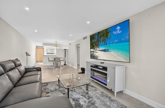 1090 Guildford E Unit 1090