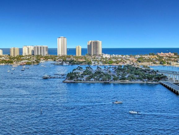 2640 Lake Shore Drive Unit 1012