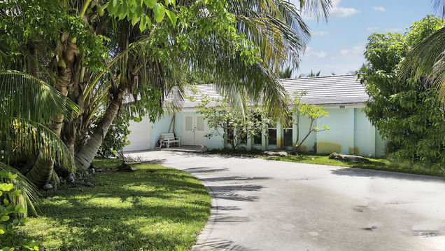 808 Country Club Drive