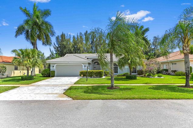 5606 Aspen Ridge Circle