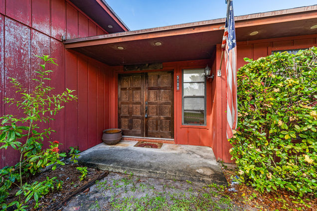 5100 SE Meadow Springs Boulevard Stuart, FL House Active - Photo 1 of 31. Opens carousel modal