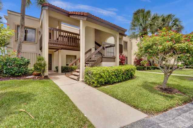 5306 Cedar Lake Drive Unit 201