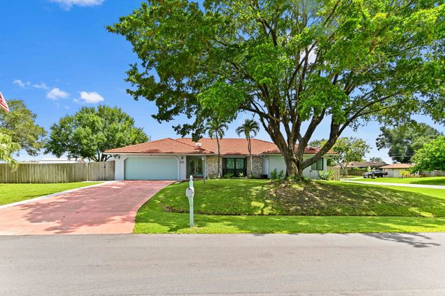 1086 SW Goodman Avenue Port Saint Lucie, FL House Active - Photo 1 of 52. Opens carousel modal