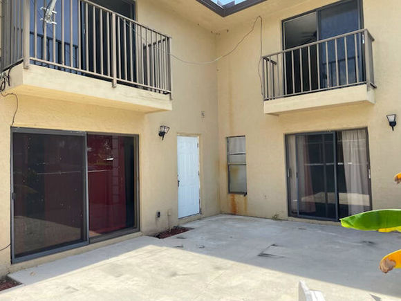1458 N Lawnwood Circle Unit 28b