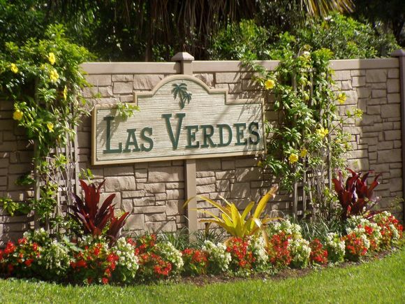 5220 Las Verdes Circle Unit 321