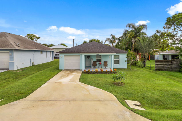 2919 SE Cypress Street Stuart, FL House Active - Photo 1 of 16. Opens carousel modal