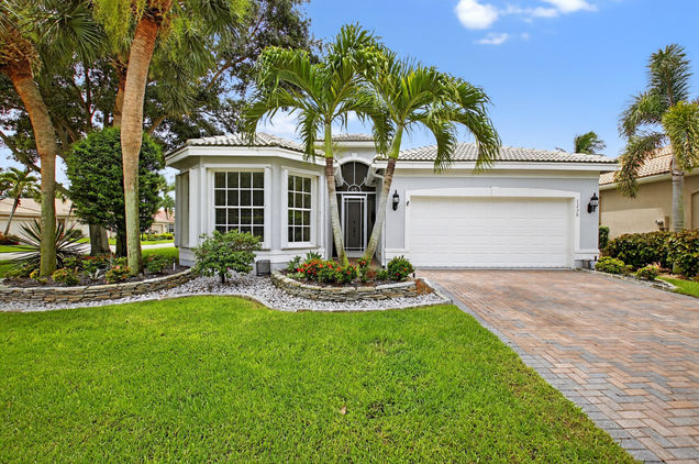 7236 Maple Ridge Trail