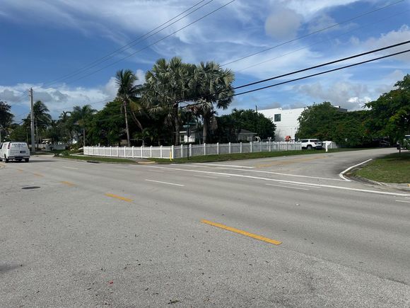 200 NW 9th Street Boca Raton, FL House Active - Photo 1 of 6. Opens carousel modal