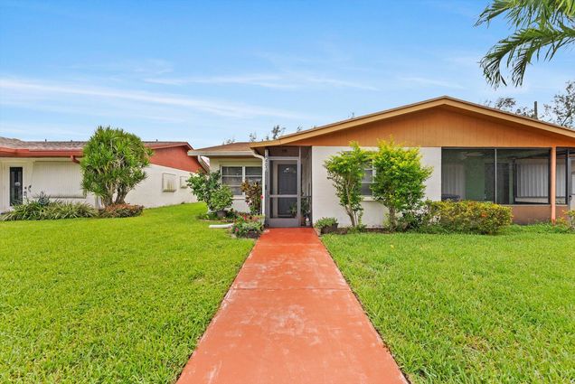 14403 Campanelli Drive Delray Beach, FL House Active - Photo 1 of 19. Opens carousel modal