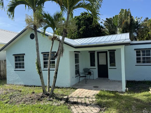 948 SW 33rd Street Palm City, FL House Active - Photo 1 of 22. Opens carousel modal