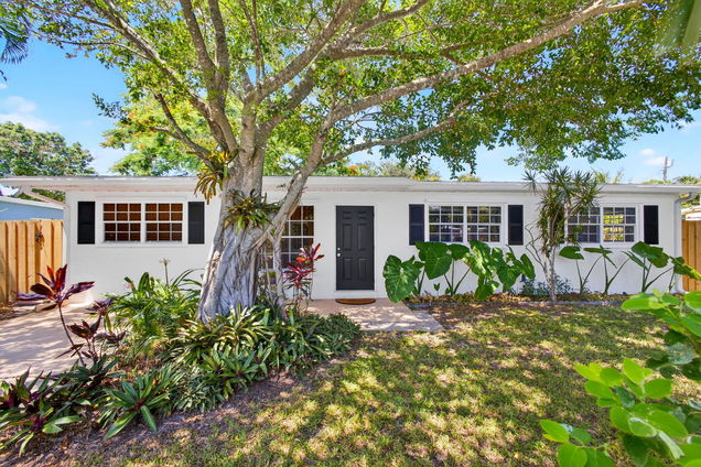 1007 W Hawie Street Jupiter, FL House Active - Photo 1 of 60. Opens carousel modal