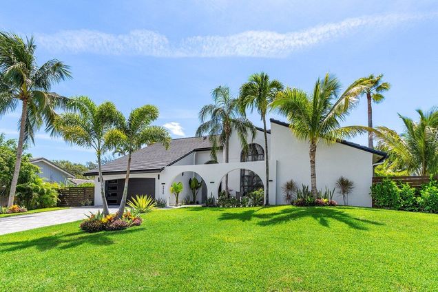 5950 NW 4th Avenue
