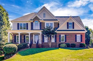 121 Foxmoor Court