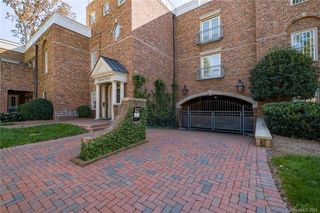 463 Fenton Place