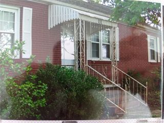 111 Paris Street