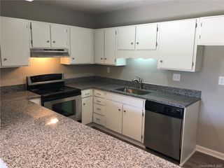 720 Farmhurst Drive Unit R