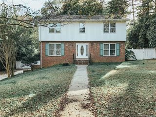 6111 Yellowood Road