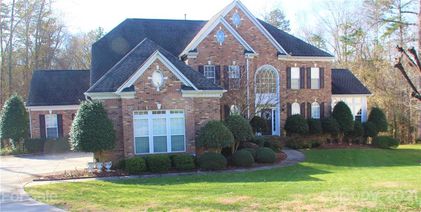 232 Village Glen Way