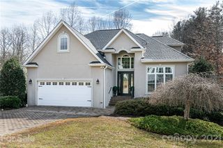 450 Mistletoe Trail