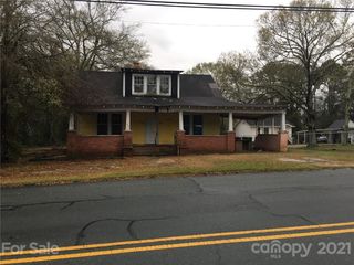 305 Main Street